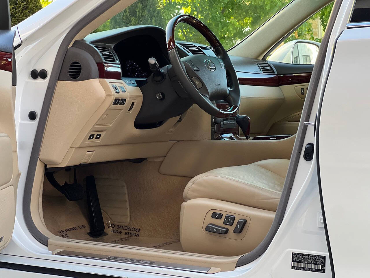 Used 2007 Lexus LS 460 L RWD image 72