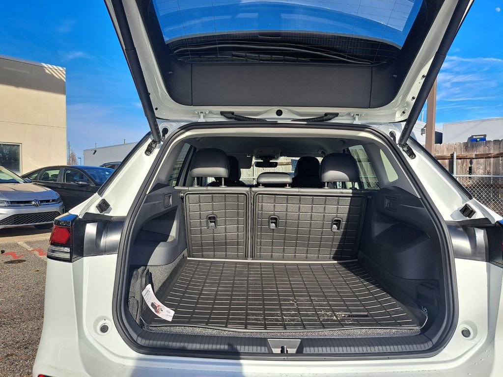 New 2026 Volkswagen Tiguan SE image 26