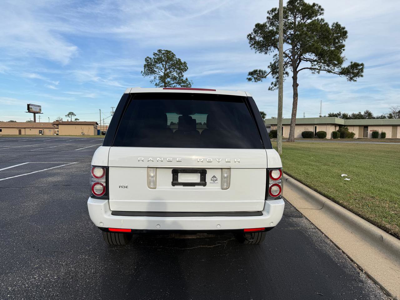 Used 2012 Land Rover Range Rover HSE image 7