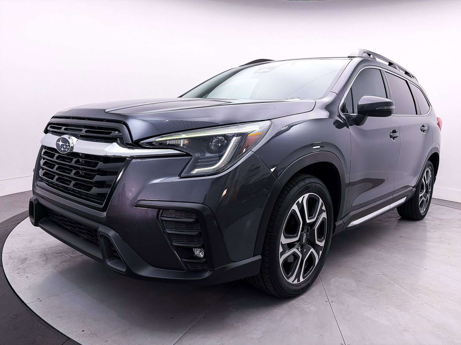 Used 2023 Subaru Ascent Limited image 11