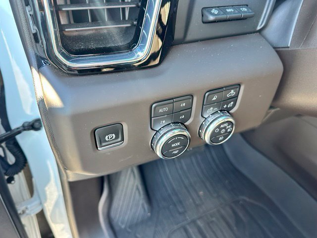 Used 2024 GMC Sierra 1500 Denali AWD/4WD image 31