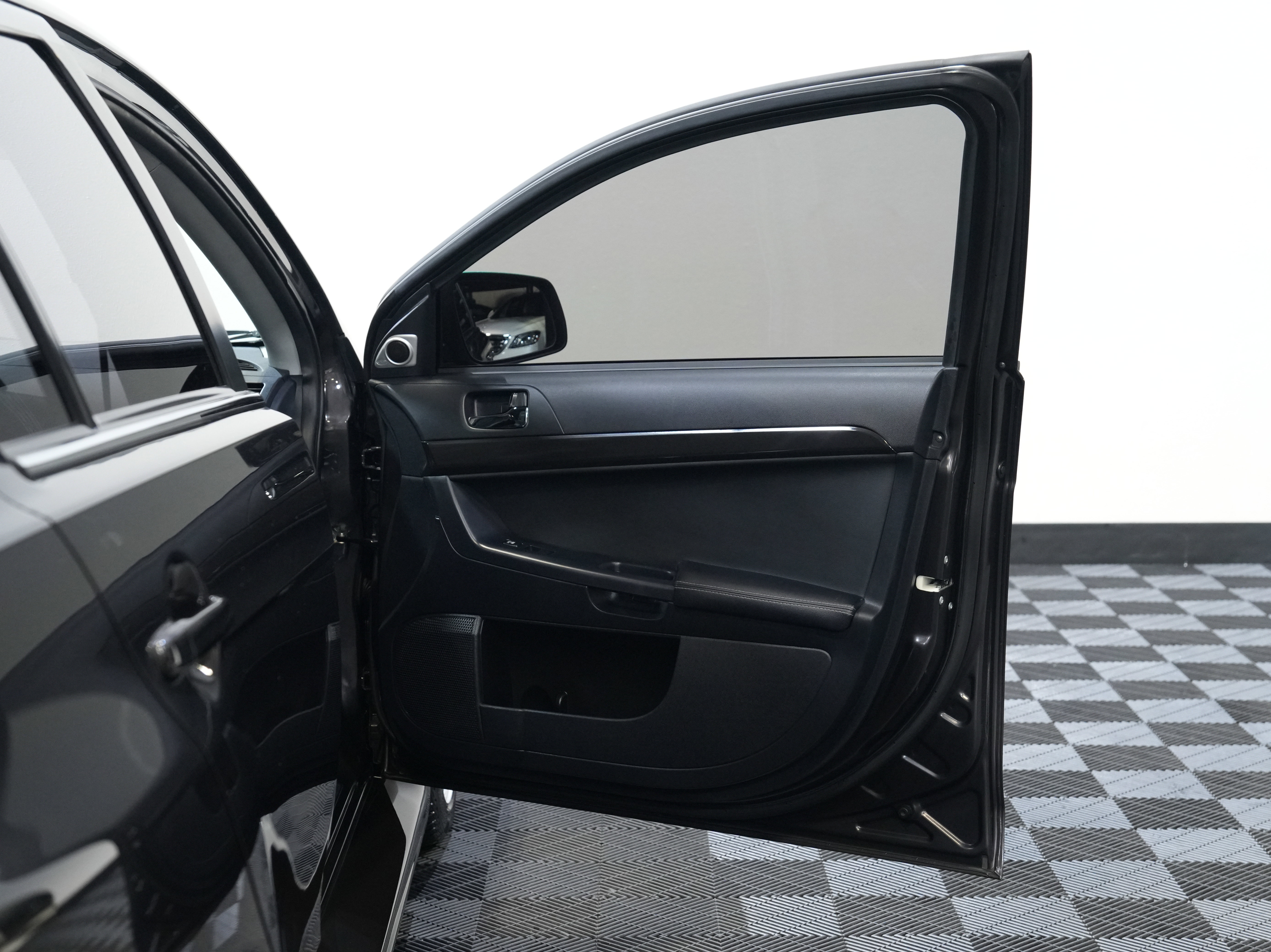 Used 2010 Mitsubishi Lancer Evolution MR image 25