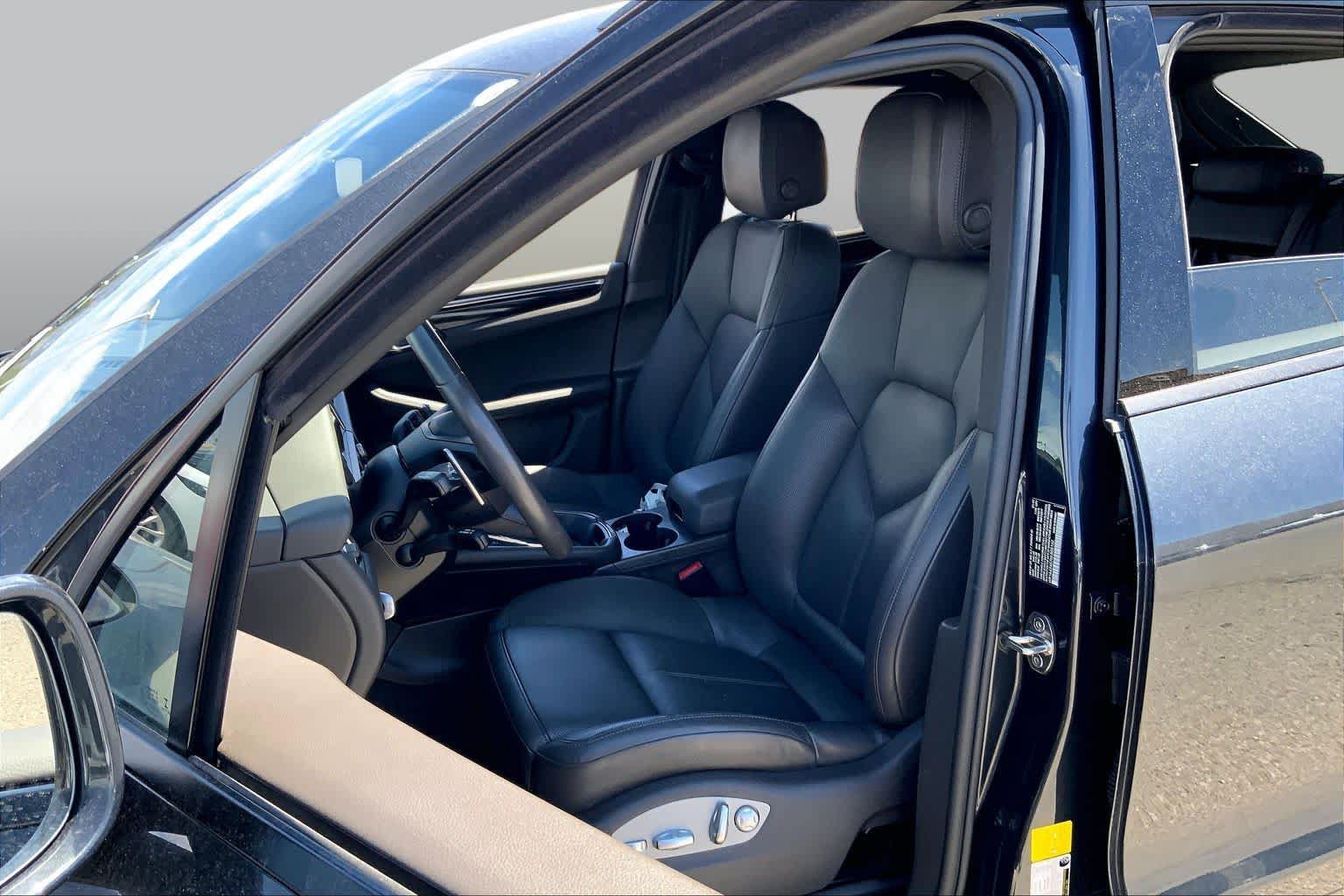 Used 2022 Porsche Macan AWD/4WD image 7