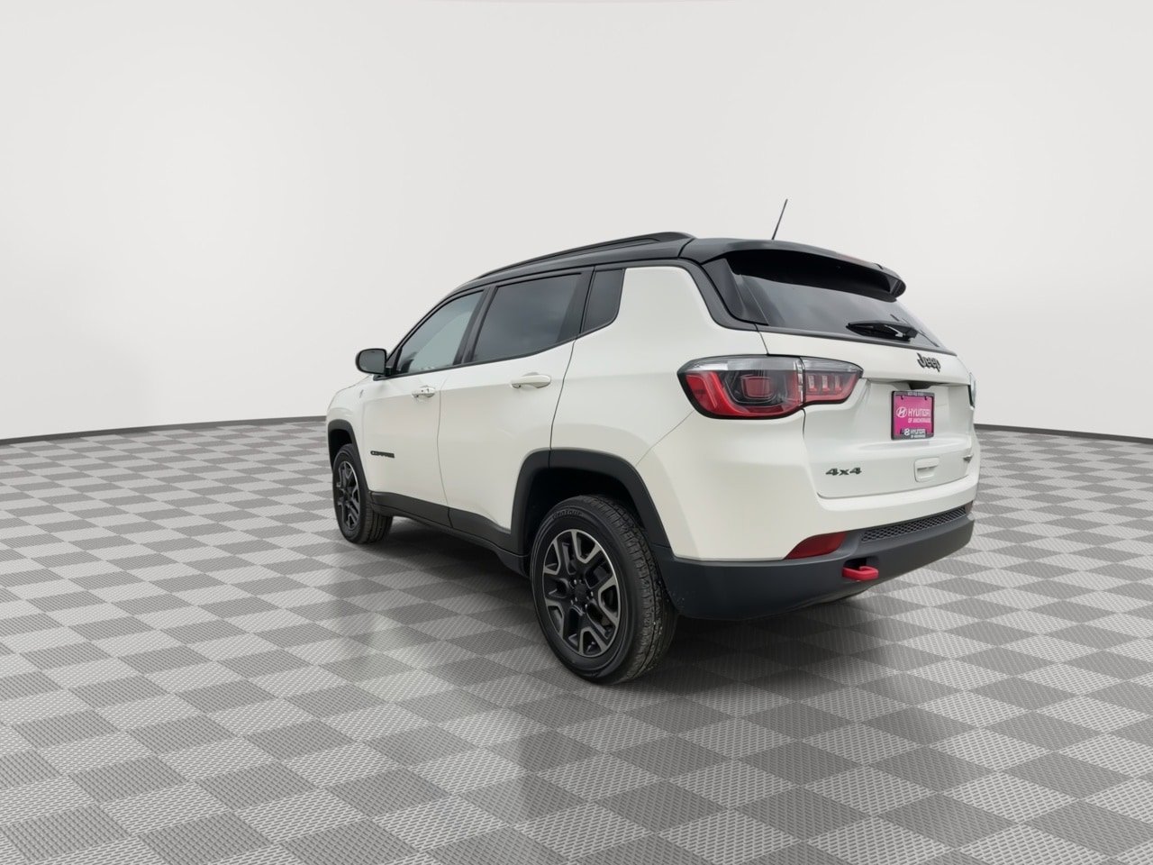 Used 2018 Jeep Compass Trailhawk w/ Cold Weather Group AWD/4WD image 6