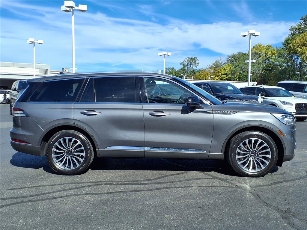 Certified 2023 Lincoln Aviator Reserve w/ Equipment Group 201A image 8