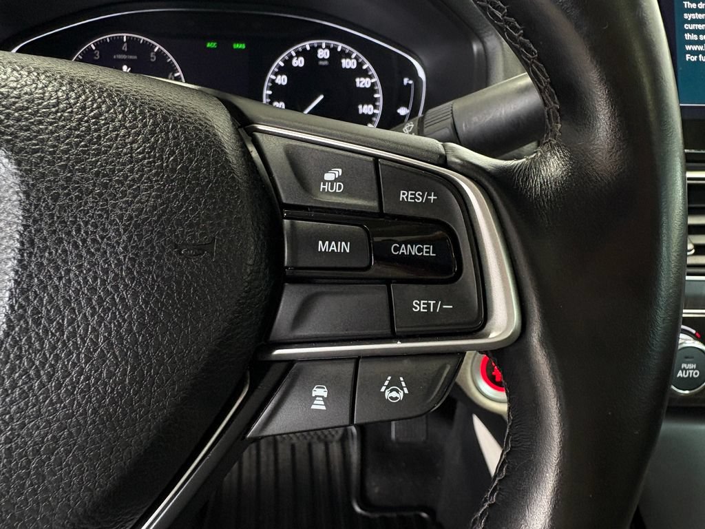 Used 2018 Honda Accord Touring image 17