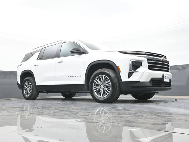 Used 2025 Chevrolet Traverse LT w/ Driver Confidence Package AWD/4WD image 53