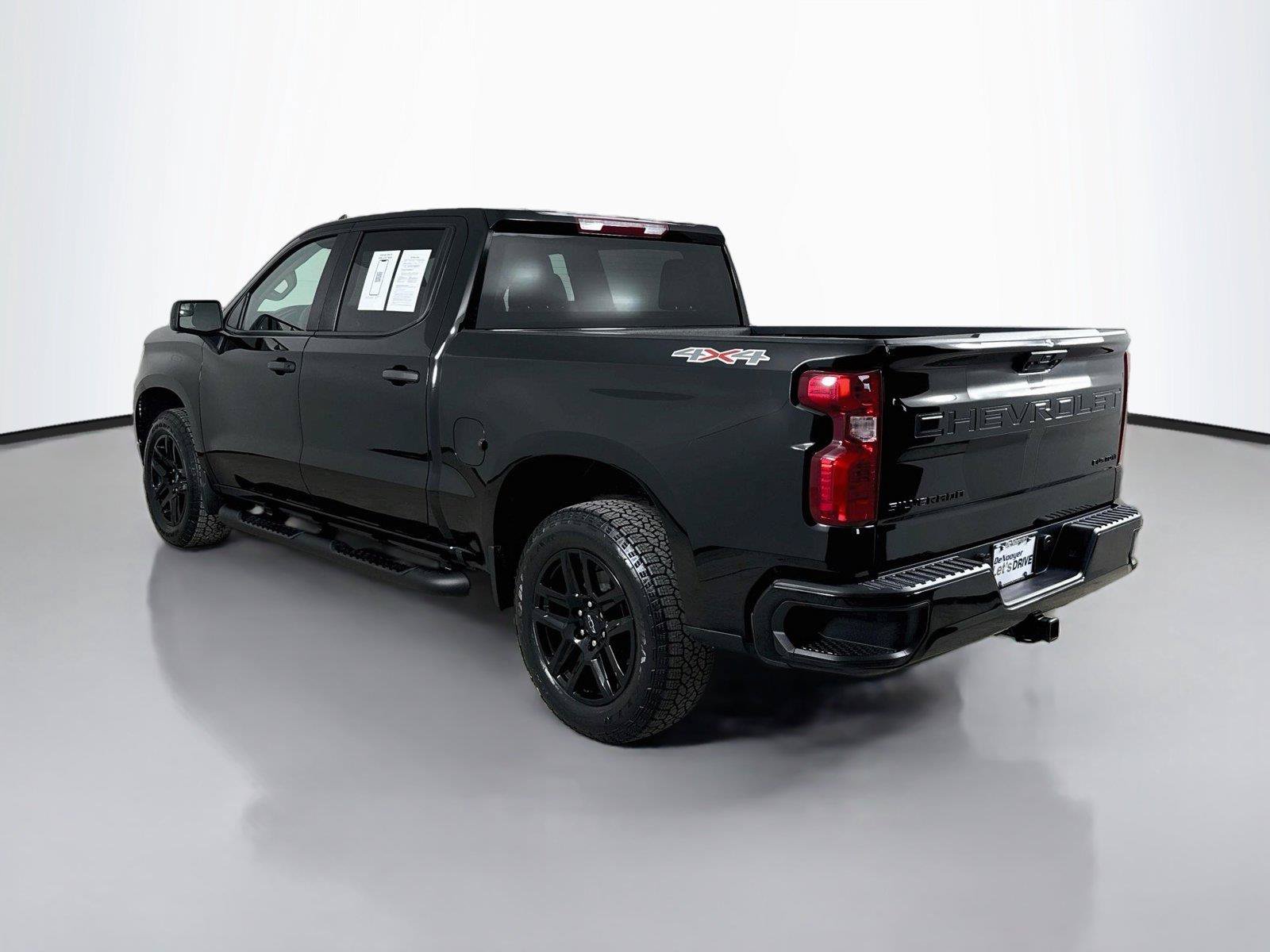 Used 2023 Chevrolet Silverado 1500 Custom w/ Rally Edition AWD/4WD image 10