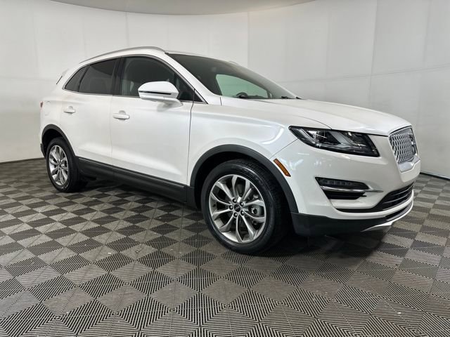 Used 2019 Lincoln MKC Select w/ MKC Climate Package image 2