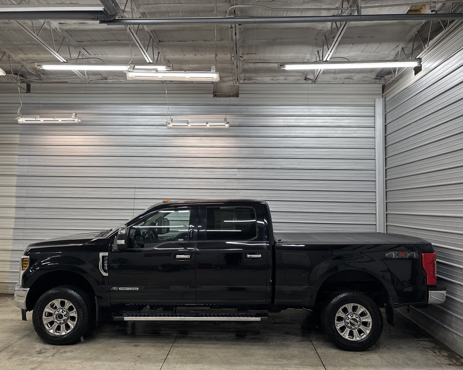 Used 2018 Ford F250 XLT w/ XLT Premium Package image 8