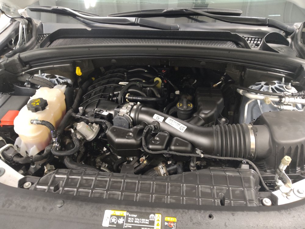 Used 2023 Jeep Grand Cherokee Limited AWD/4WD image 30