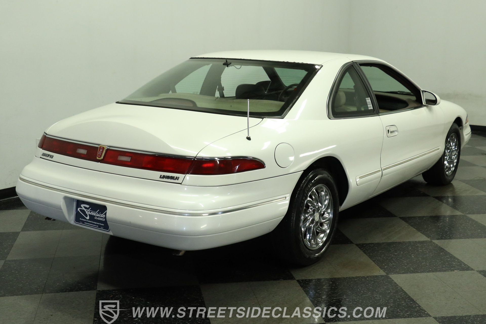 Used 1993 Lincoln Mark VIII RWD image 11