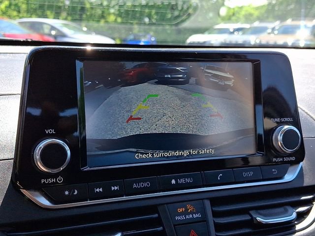 Used 2024 Nissan Altima 2.5 S FWD image 17