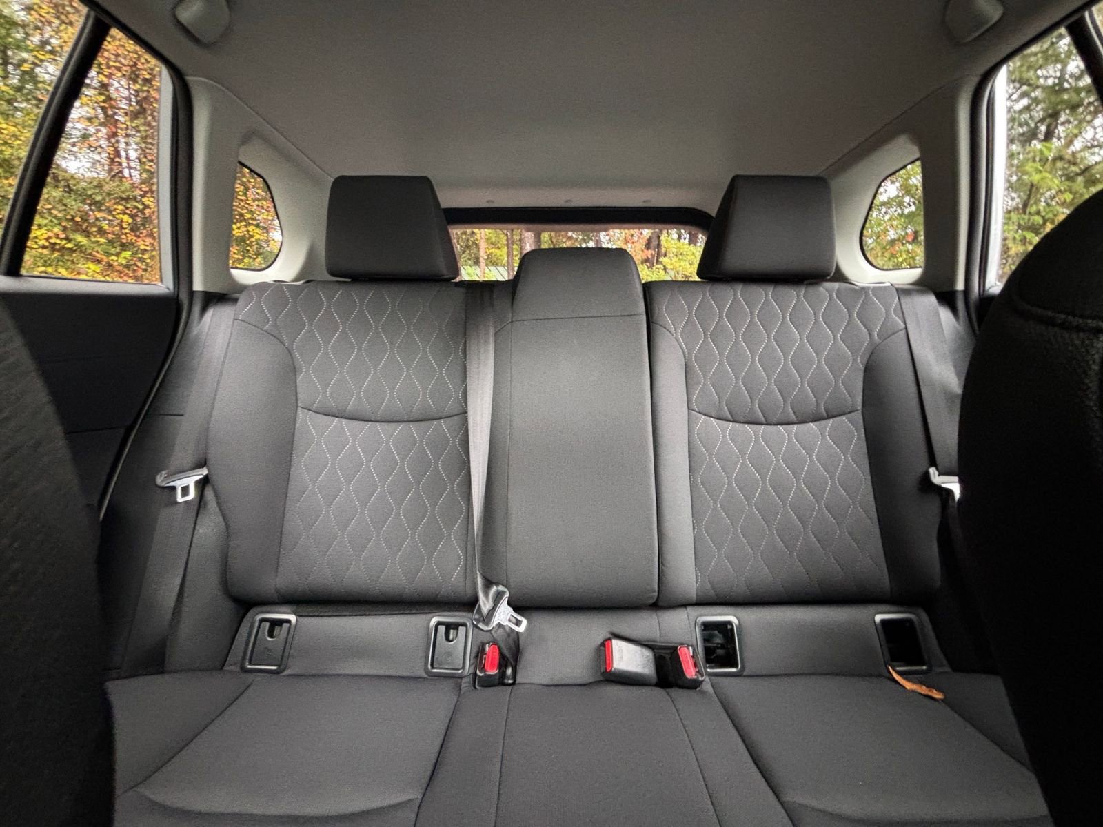 Used 2025 Toyota Corolla Cross LE image 38