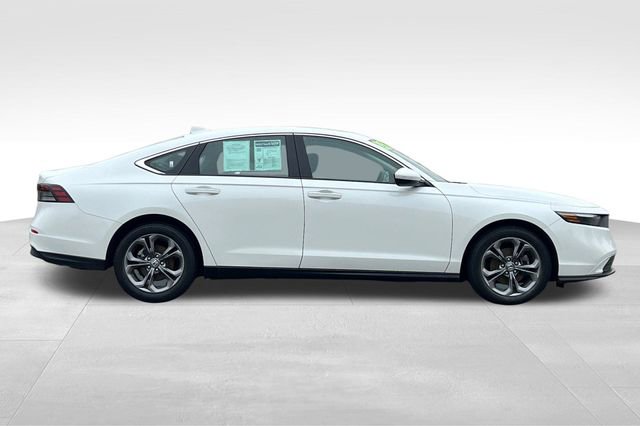 Used 2024 Honda Accord EX image 3
