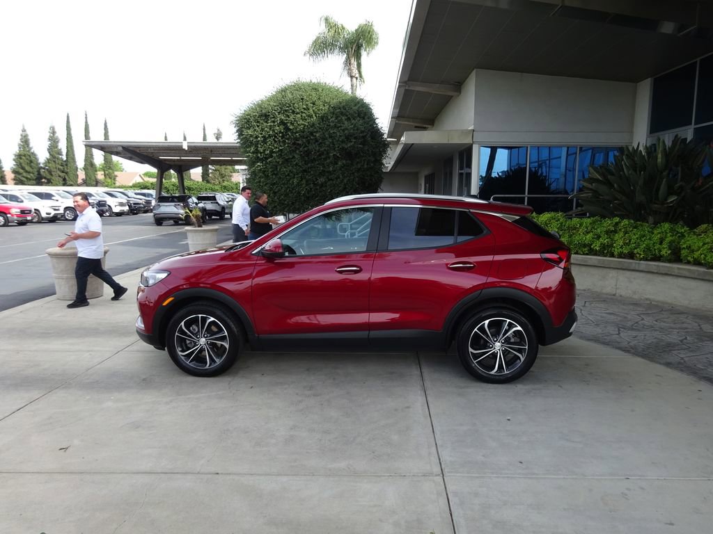 Certified 2021 Buick Encore GX Select image 5