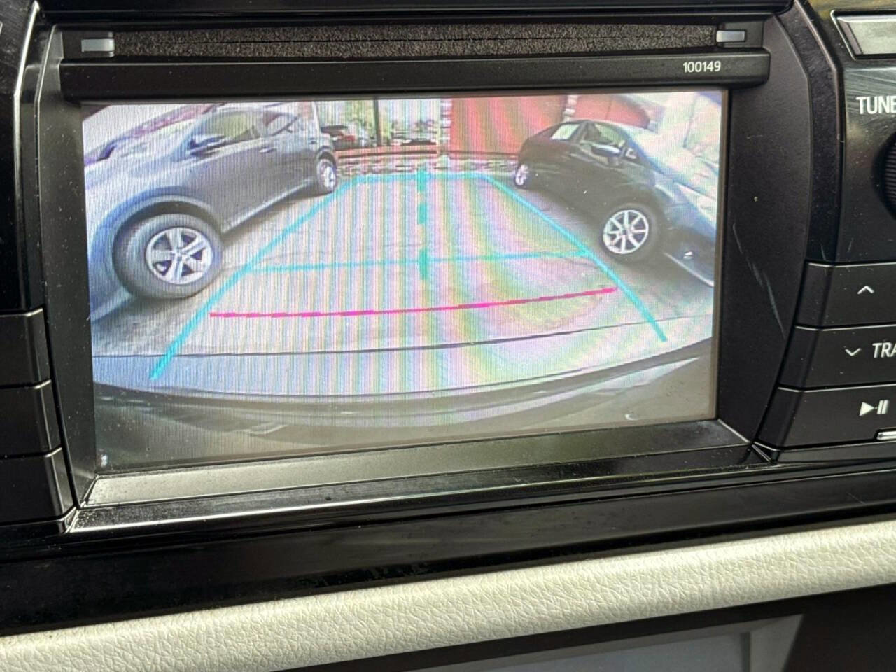 Used 2015 Toyota Corolla LE FWD image 19