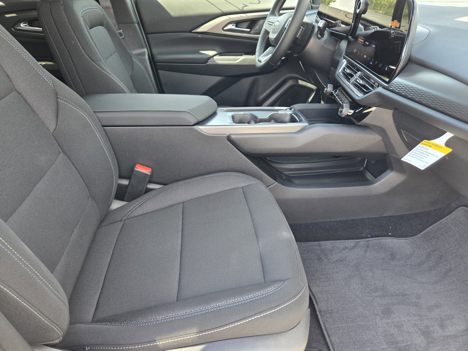 New 2026 Chevrolet Equinox EV LT w/ Comfort Package image 10