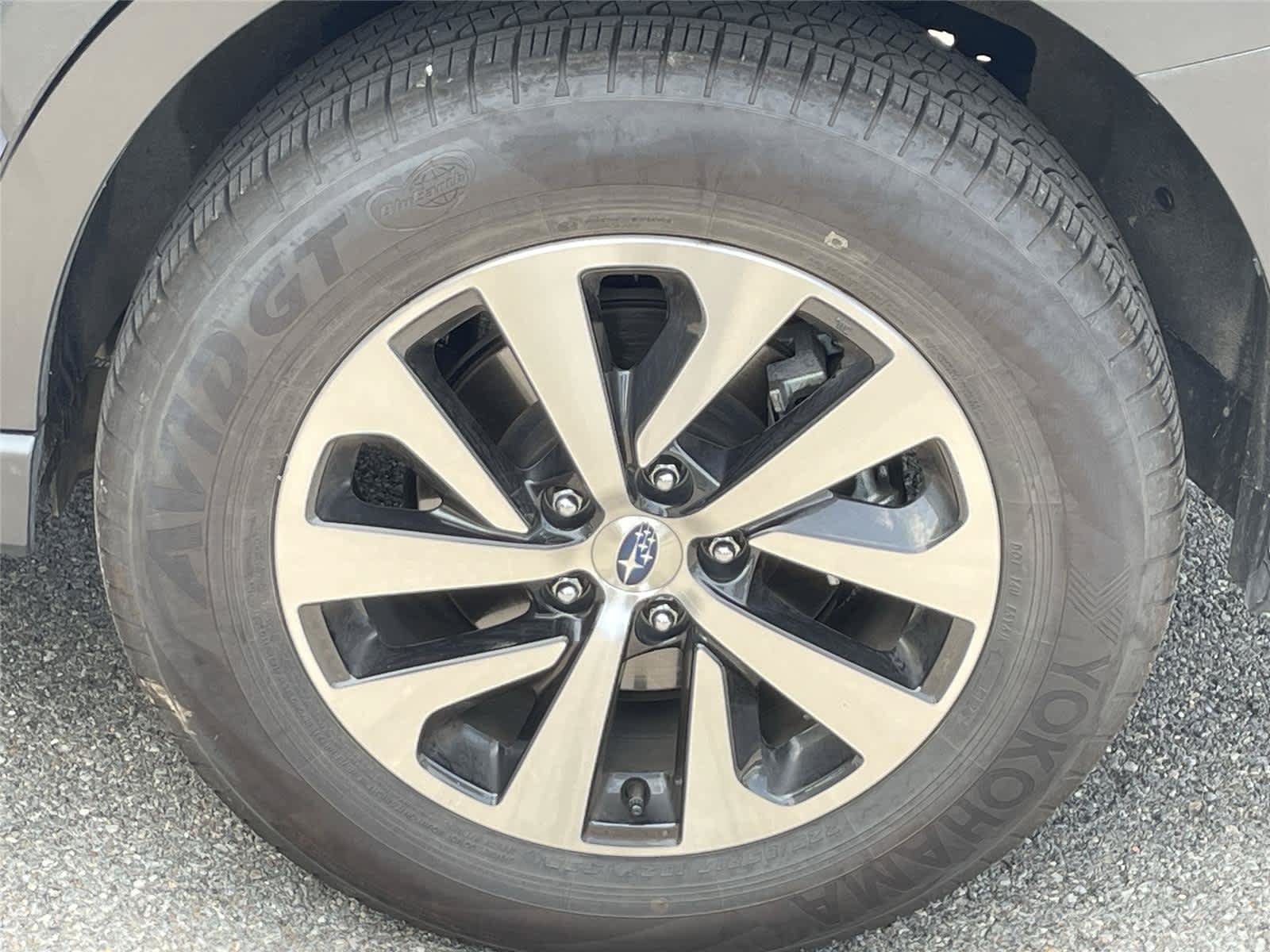 Certified 2025 Subaru Outback Premium AWD/4WD image 11