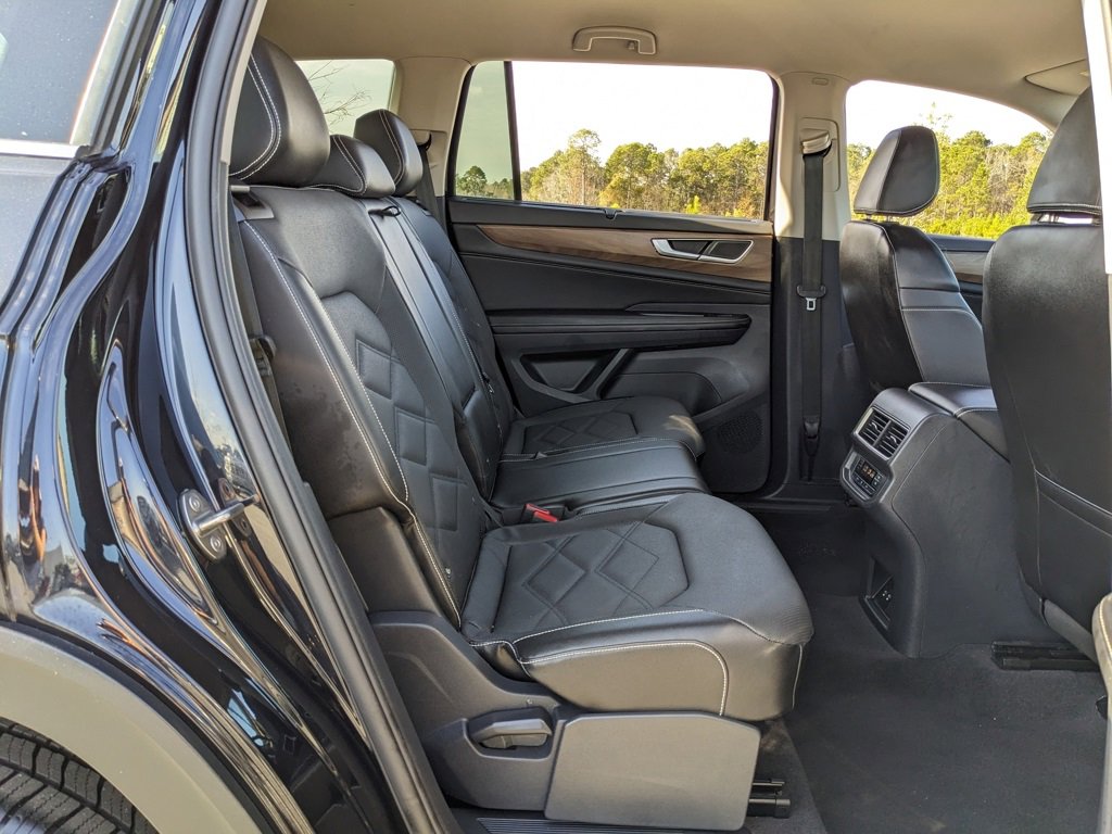 Used 2024 Volkswagen Atlas SE image 50