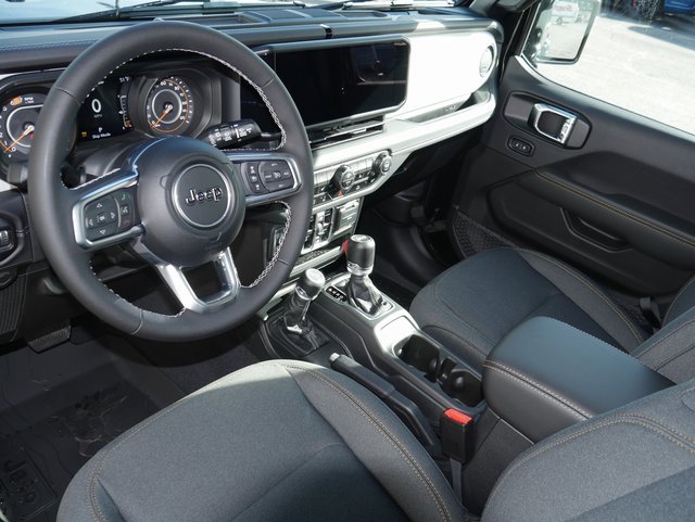 New 2025 Jeep Wrangler Sahara image 15
