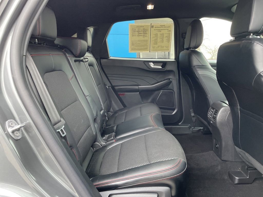 Used 2025 Ford Escape ST-Line w/ Equipment Group 301A image 31