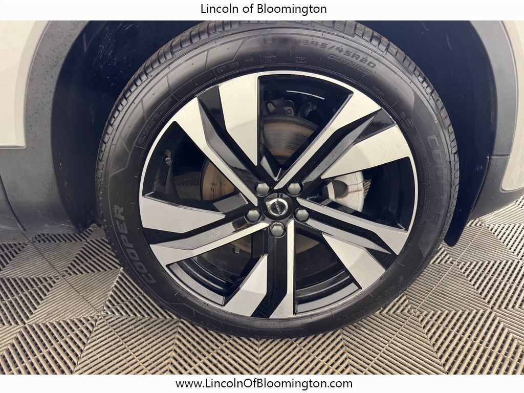 Used 2024 Volvo XC40 B5 Plus w/ Protection Package Premier AWD/4WD image 24