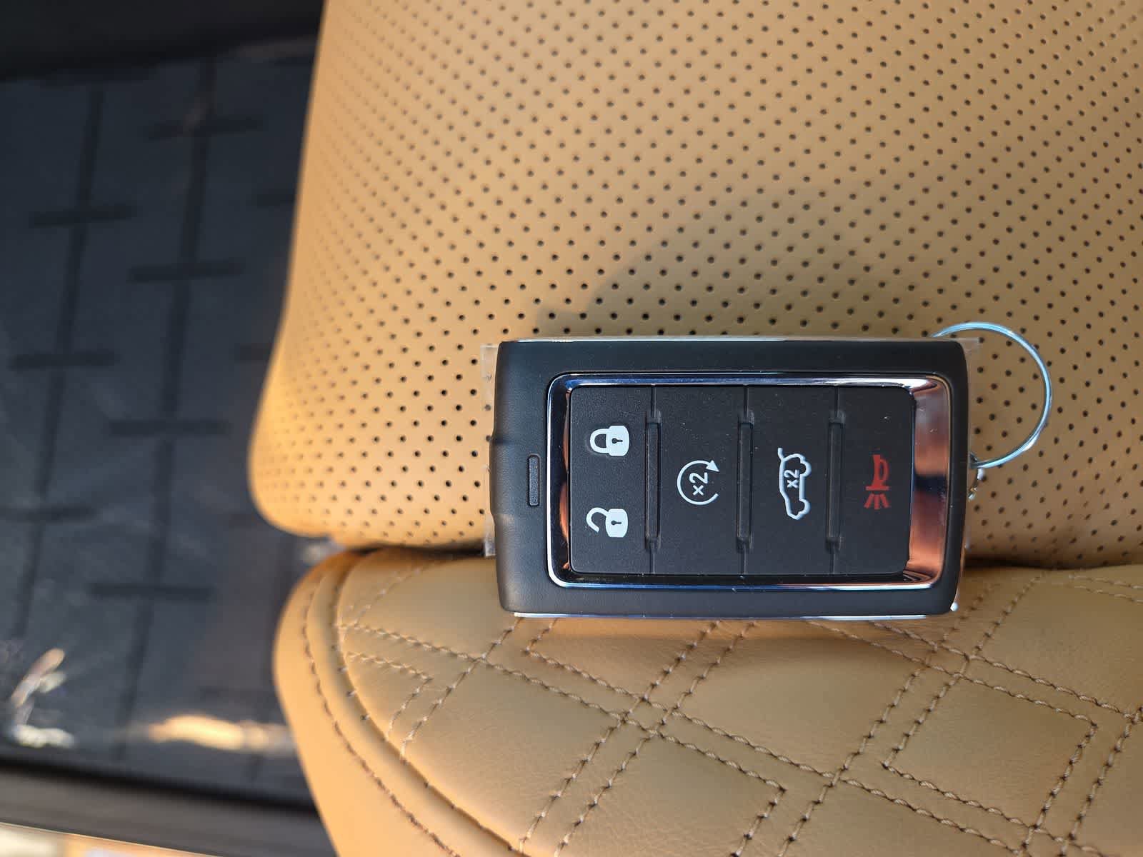 New 2026 Jeep Grand Cherokee Summit AWD/4WD image 28