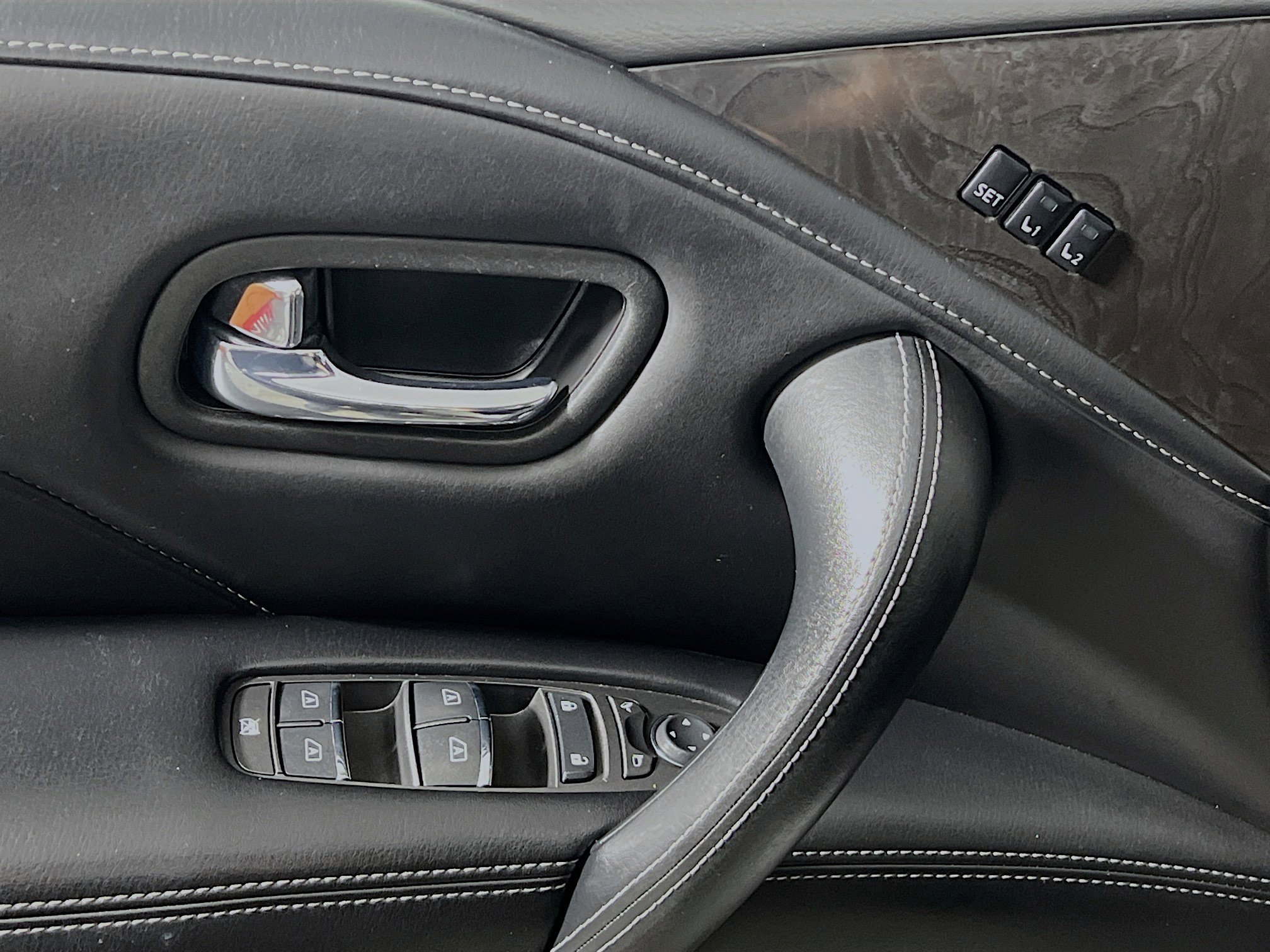 Used 2024 INFINITI QX80 Luxe image 17