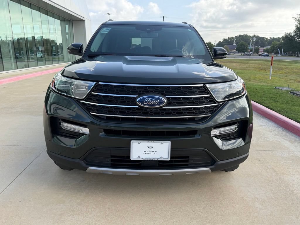 Used 2024 Ford Explorer XLT w/ Equipment Group 202A AWD/4WD image 10