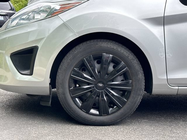 Used 2013 Ford Fiesta SE FWD image 7