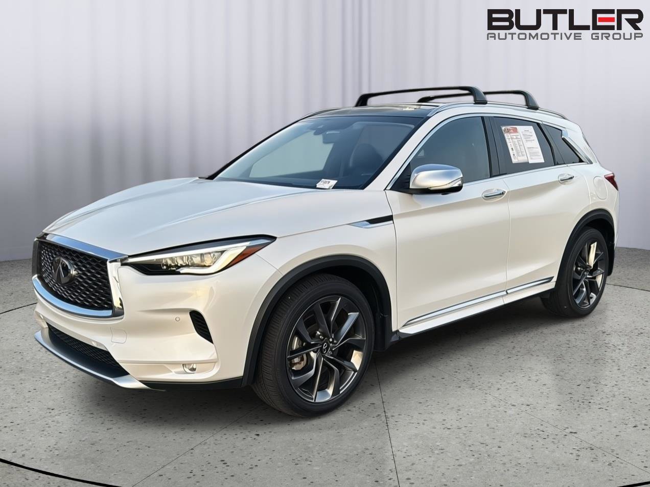 Used 2023 INFINITI QX50 Sensory w/ Accent Package FWD image 2