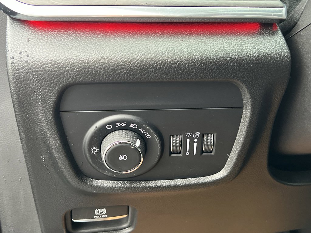 Used 2024 Jeep Grand Cherokee Overland w/ Adv Protech Group III image 16