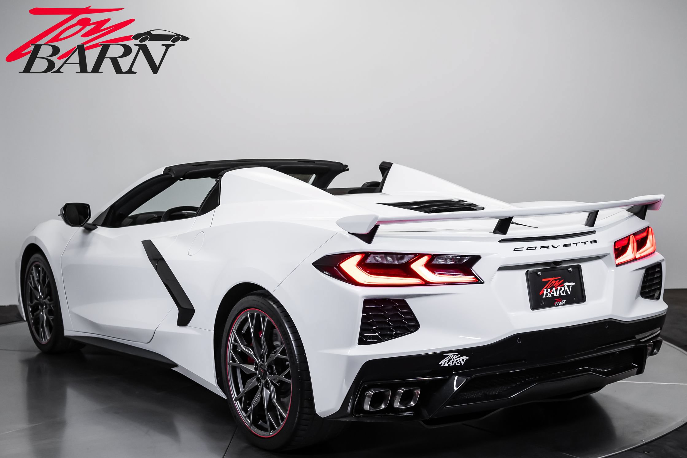 Used 2025 Chevrolet Corvette Stingray Preferred Conv w/ Z51 Performance Package RWD image 3