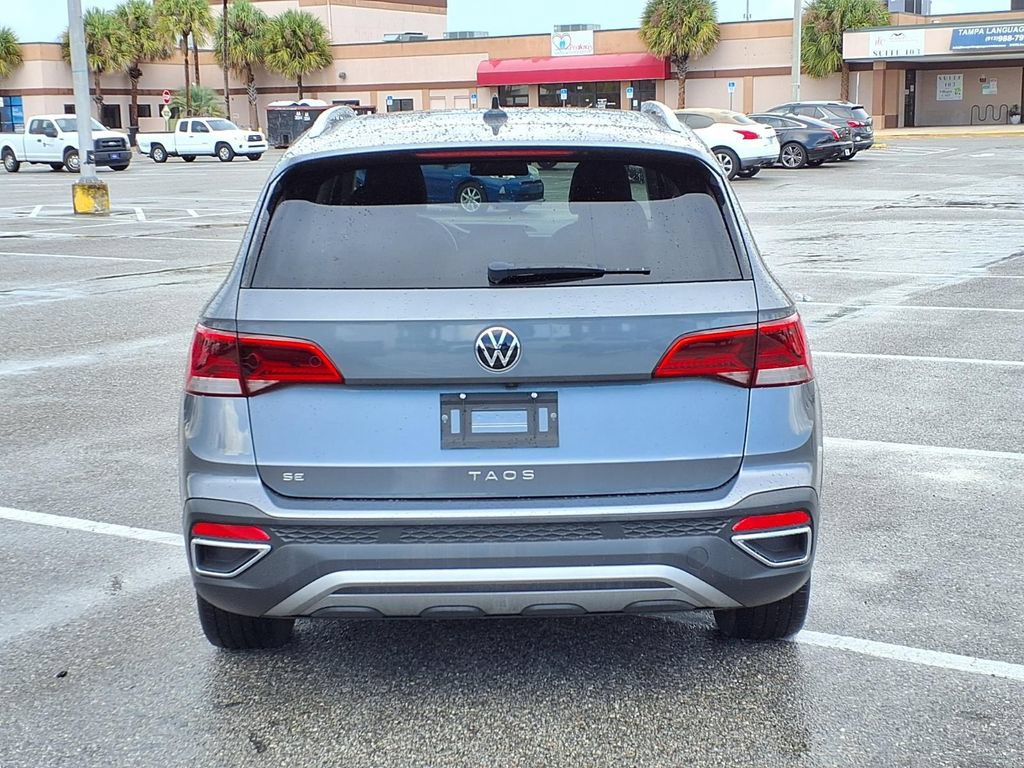 Used 2022 Volkswagen Taos SE FWD image 6
