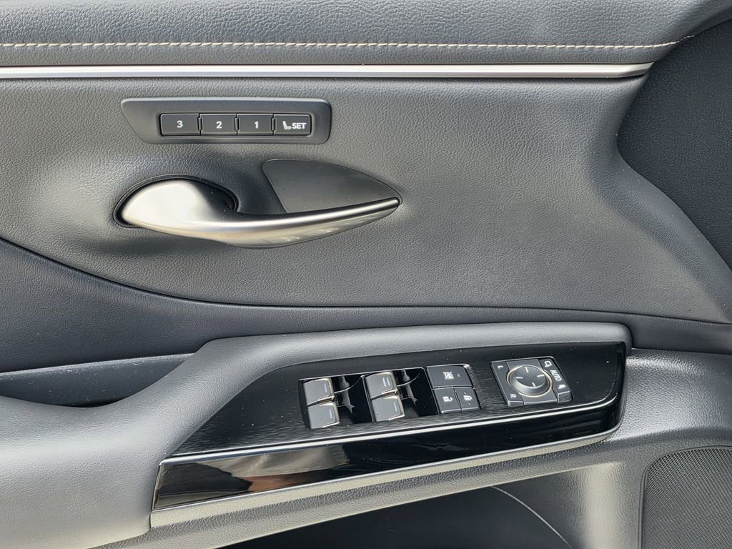 Used 2024 Lexus ES 350 F Sport FWD image 17