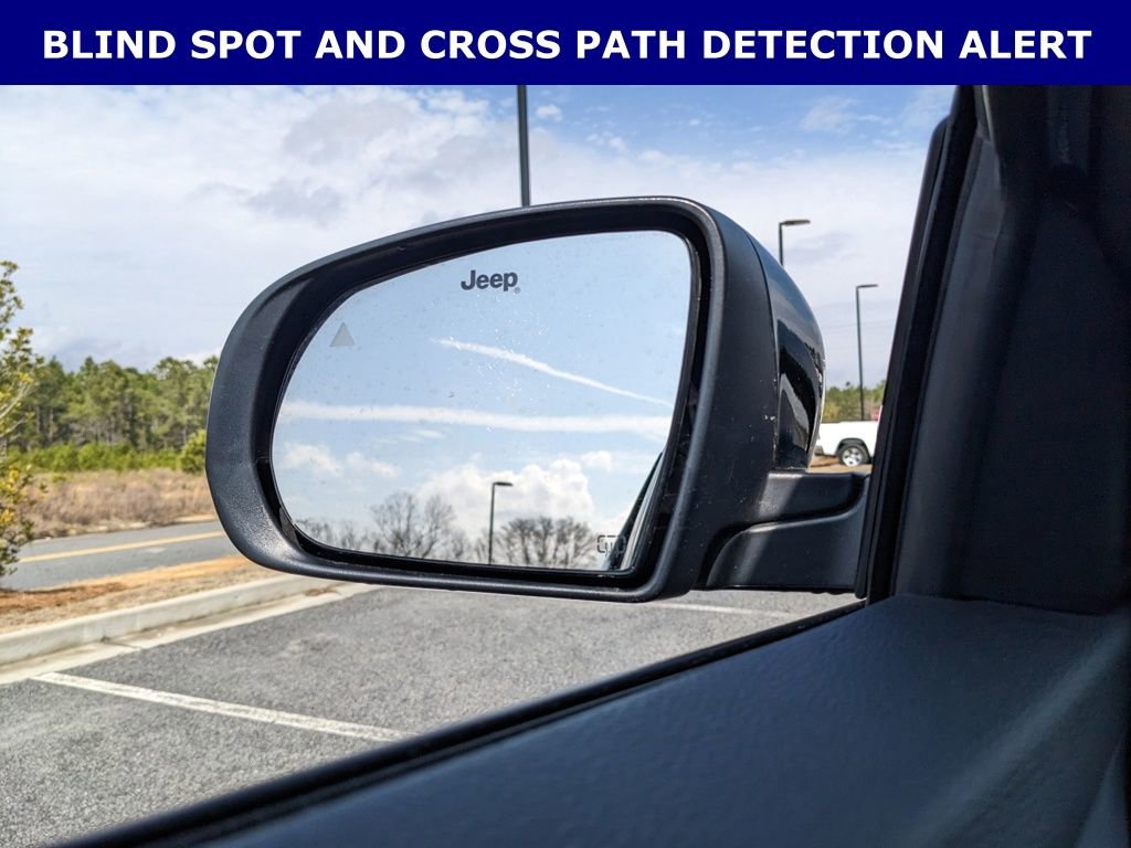 Certified 2025 Jeep Compass Latitude image 5