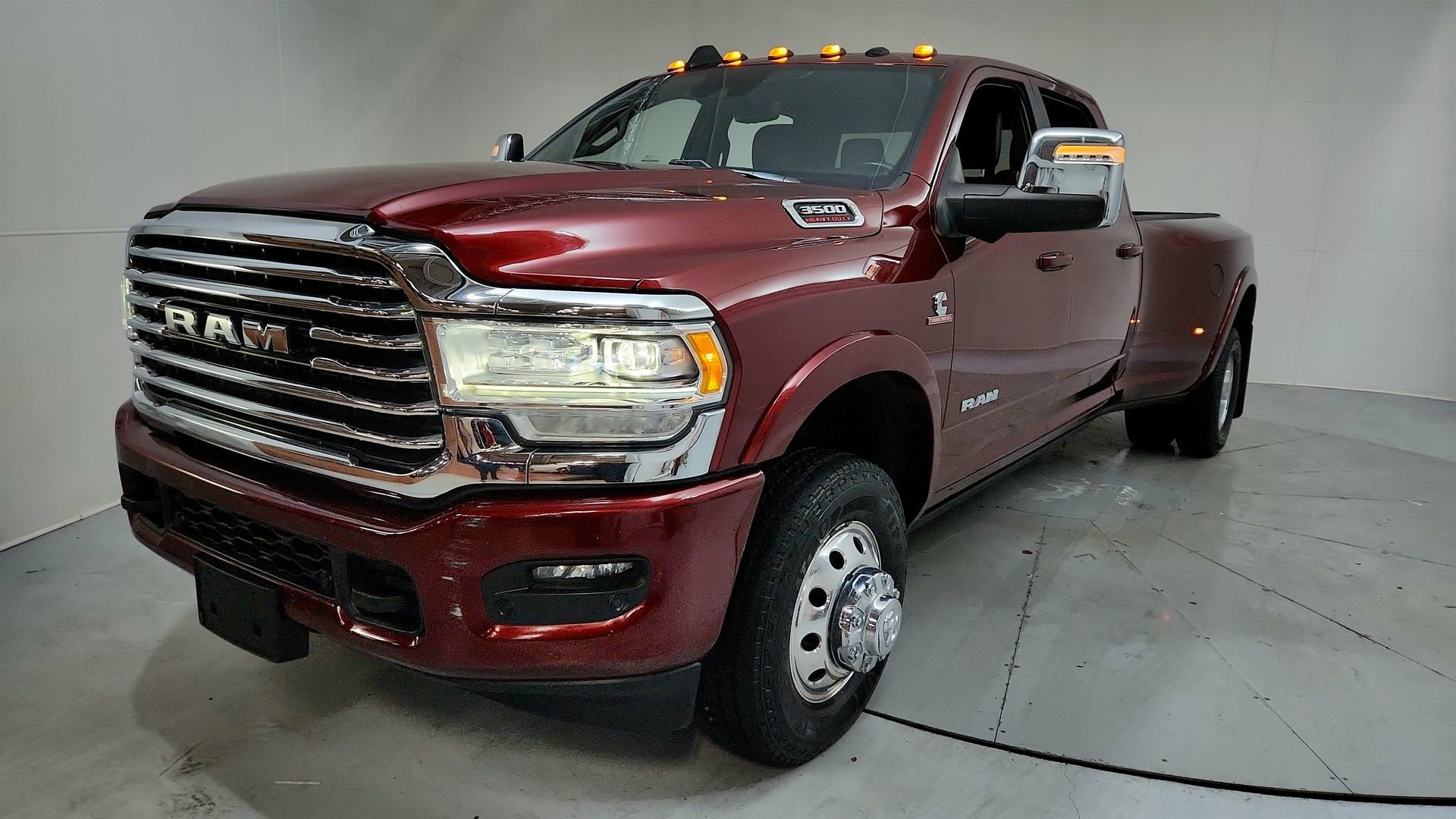 Used 2023 RAM 3500 Limited AWD/4WD image 1