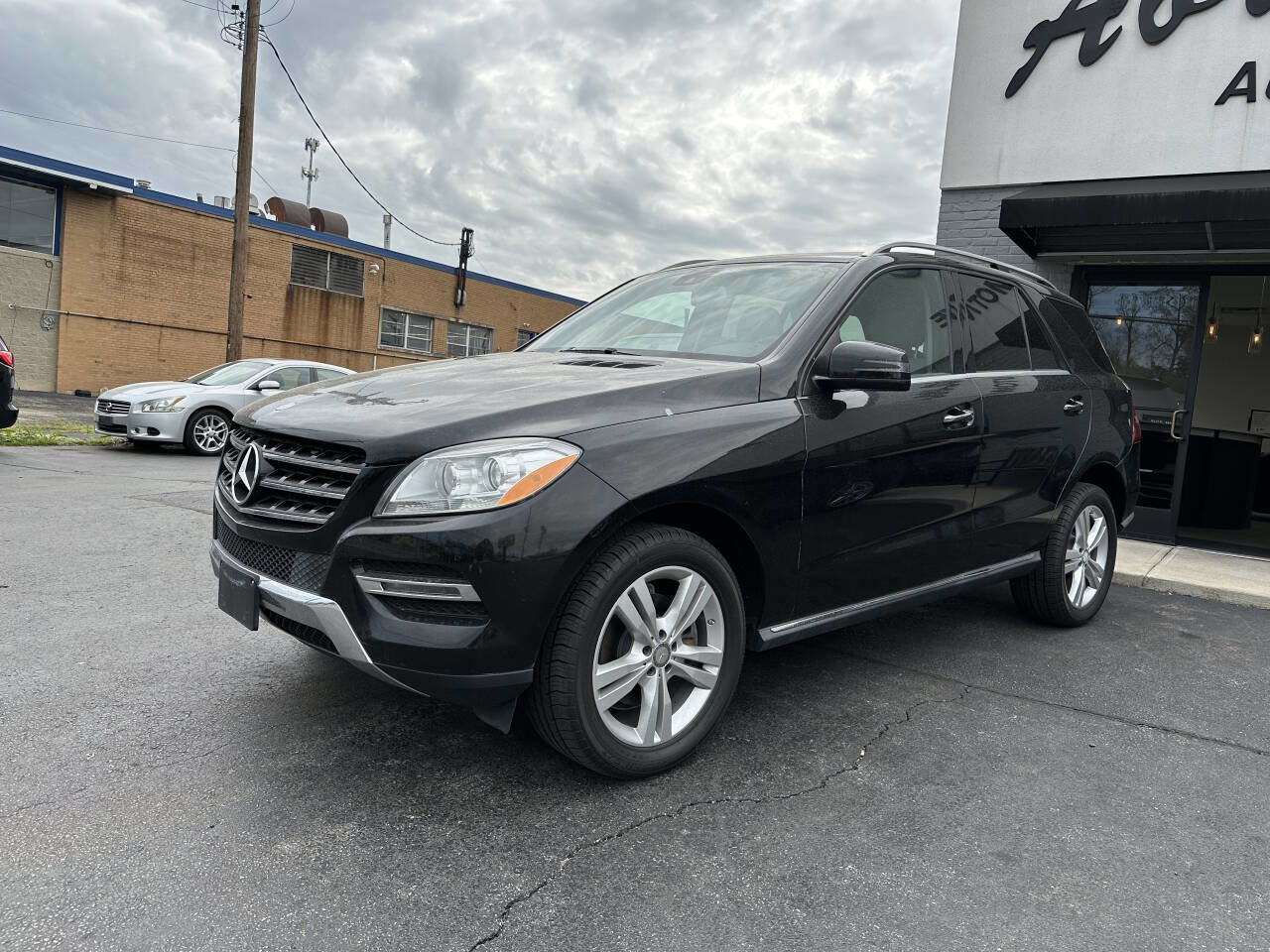 Used 2015 Mercedes-Benz ML 350 4MATIC w/ Premium 1 Package image 1