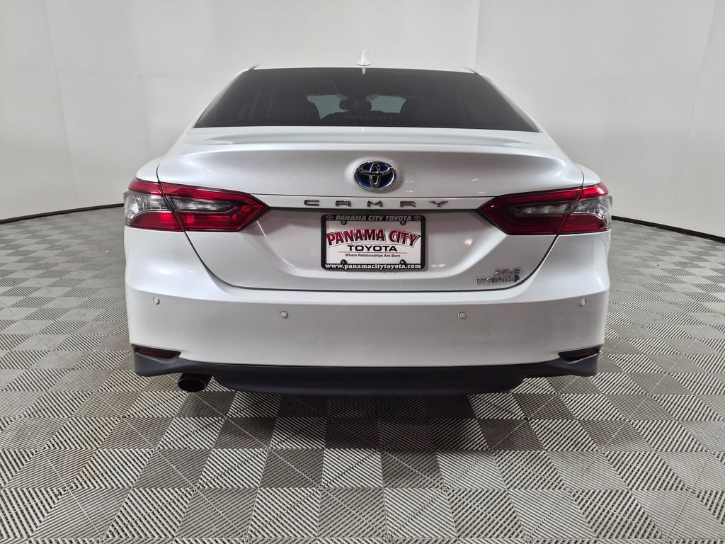 Used 2021 Toyota Camry XLE w/ Navigation Upgrade Package FWD image 4