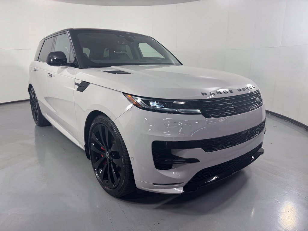 Used 2025 Land Rover Range Rover Sport Dynamic SE AWD/4WD image 3