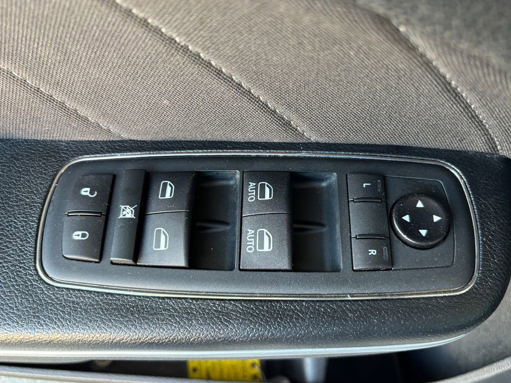 Used 2020 Dodge Charger SXT image 25