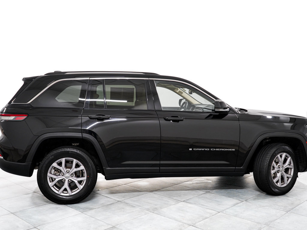 Used 2022 Jeep Grand Cherokee Limited AWD/4WD image 7