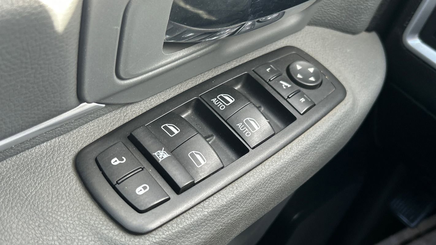 Used 2015 RAM 1500 Big Horn image 31