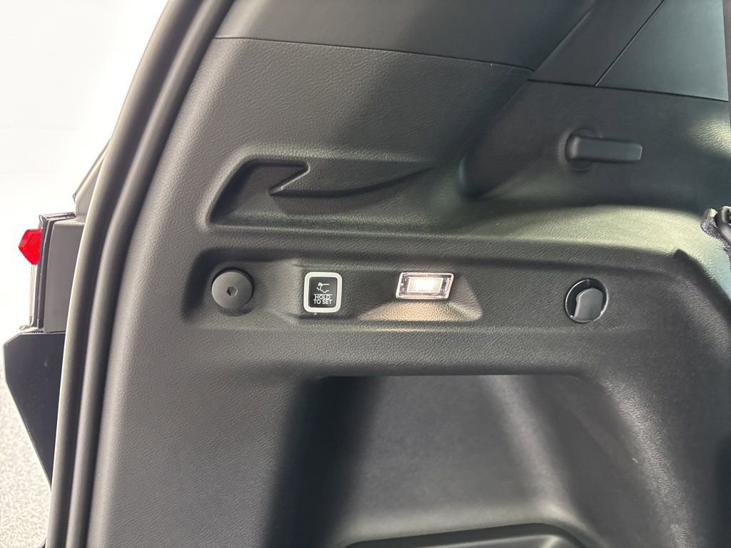 New 2025 Jeep Grand Cherokee L Altitude image 39