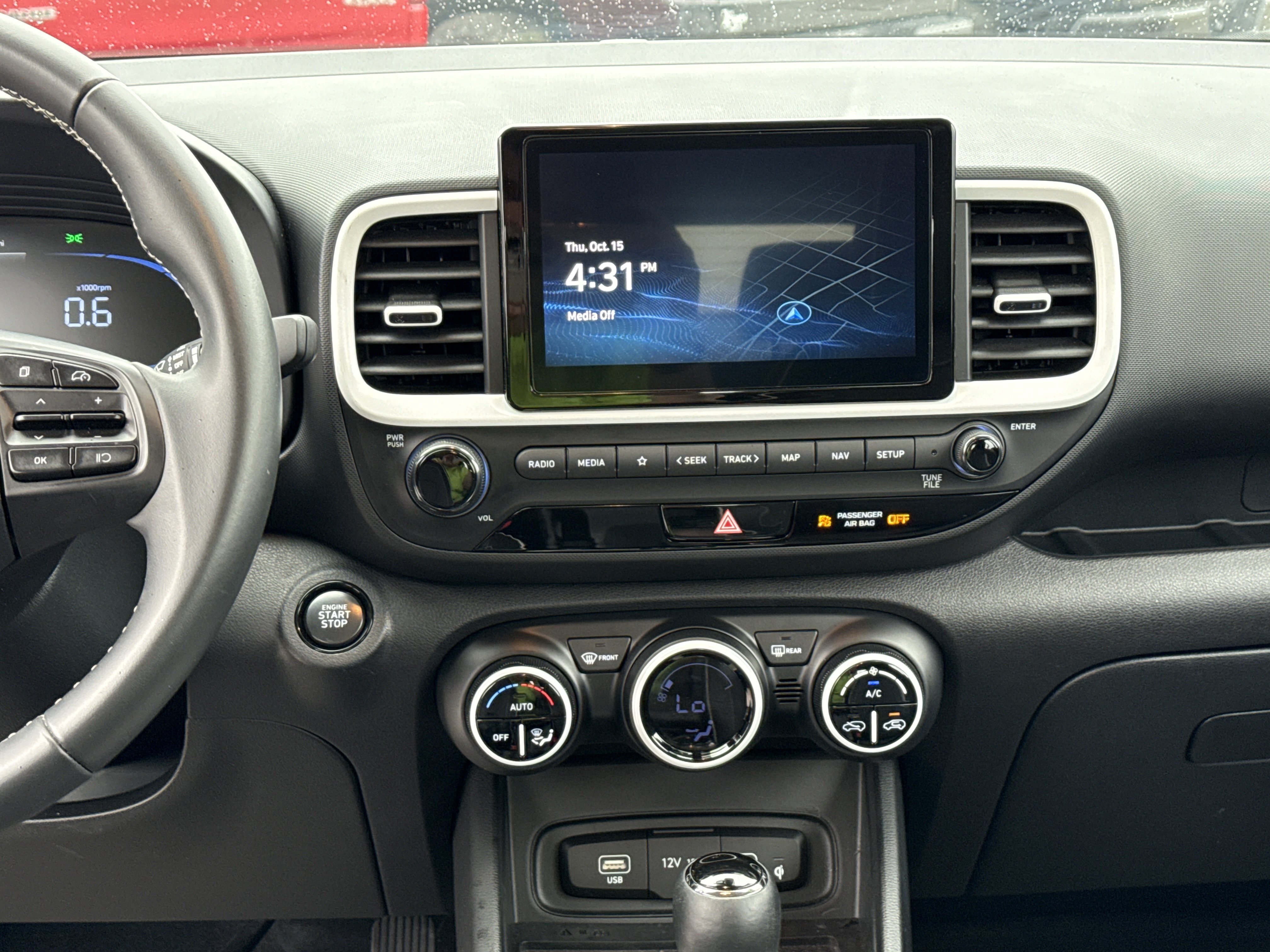 Used 2025 Hyundai Venue Limited FWD image 23