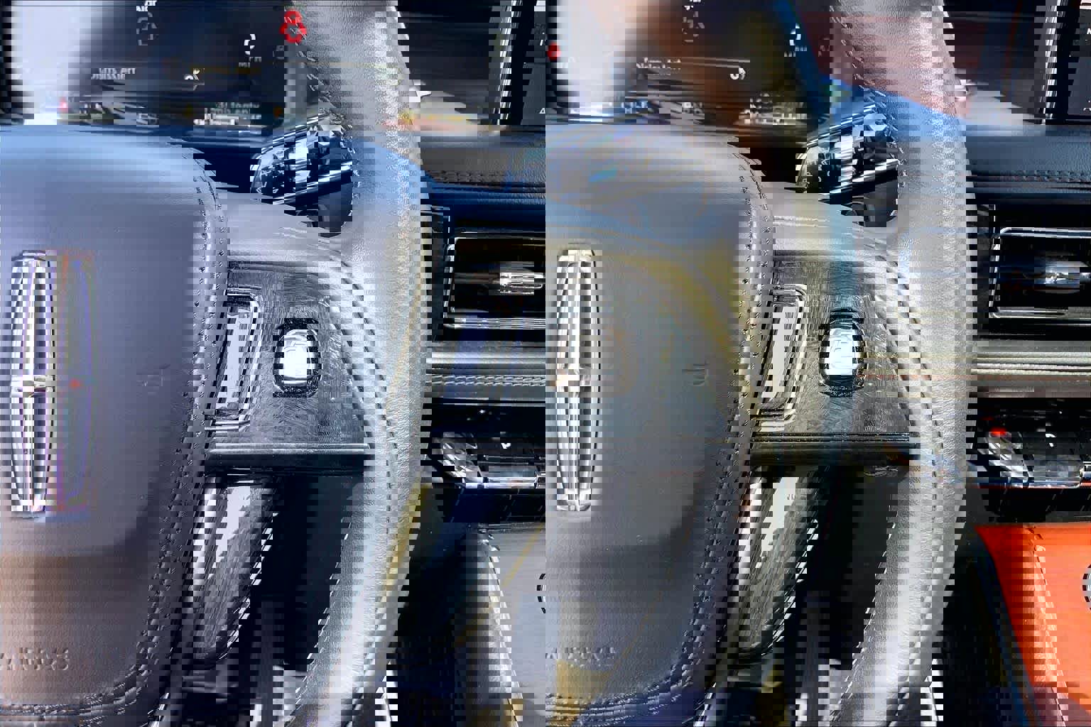 Used 2023 Lincoln Aviator Reserve w/ Equipment Group 201A image 25