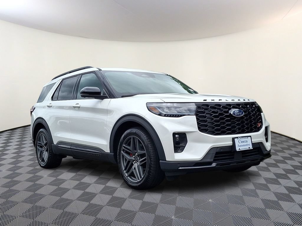 Certified 2025 Ford Explorer ST AWD/4WD image 1