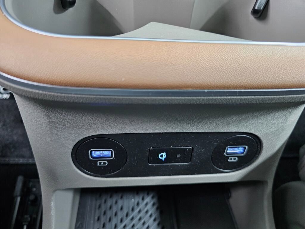 Used 2024 Hyundai Ioniq 5 Limited image 27