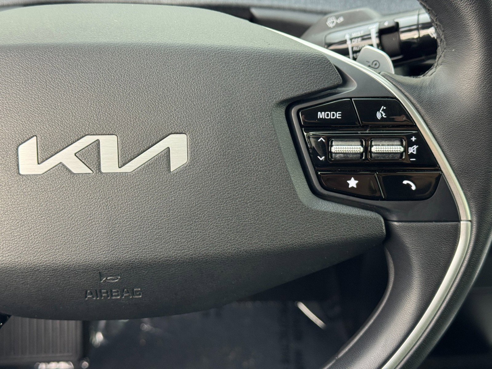 Used 2022 Kia EV6 Light image 21